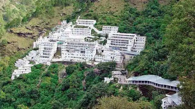 वैष्णोदेवी में अब 15 हजार रोजाना कर सकेंगें दर्शन
