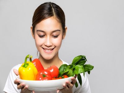 Green Food Benefits: खाने में शामिल करें ग्रीन डाइट, बीमारियों को रखें खुद से दूर